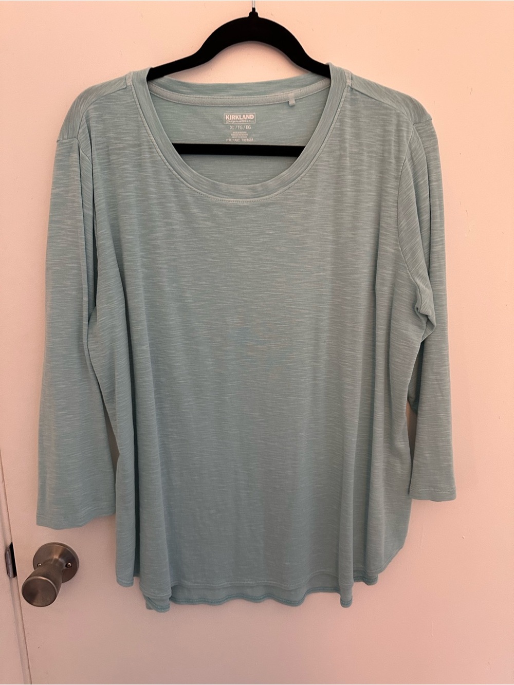 Kirkland Signature Women's Seafoam Green 3/4 Sleeve Tee